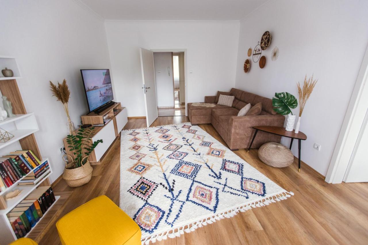 Bohohome Apartment Eger Exterior photo
